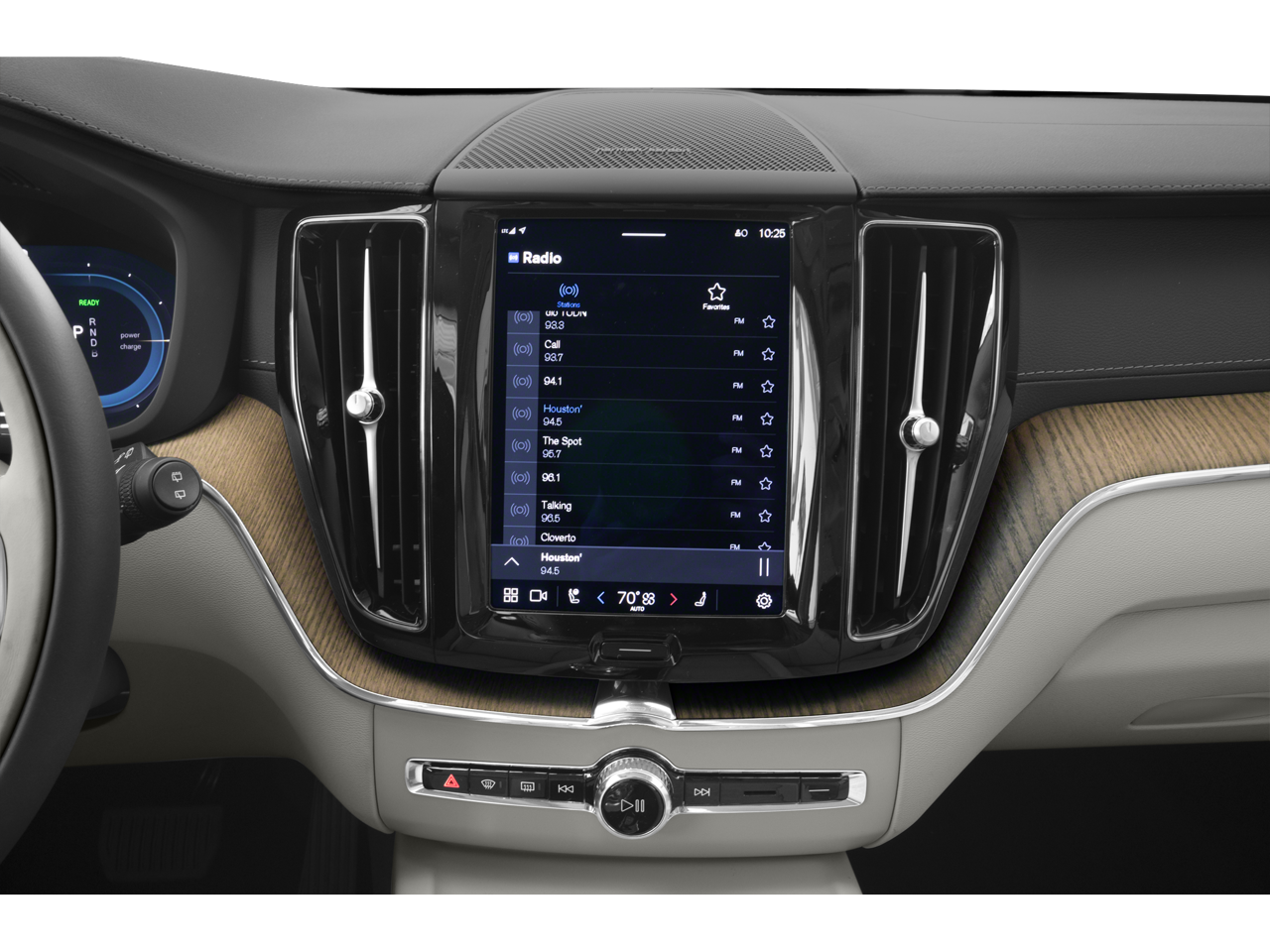 2024 Volvo XC60 Recharge Plug-In Hybrid Core Dark Theme