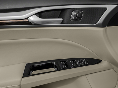 2016 Ford Fusion Hybrid SE