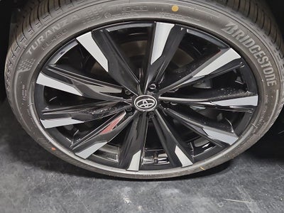 2026 Toyota Toyota Crown Platinum