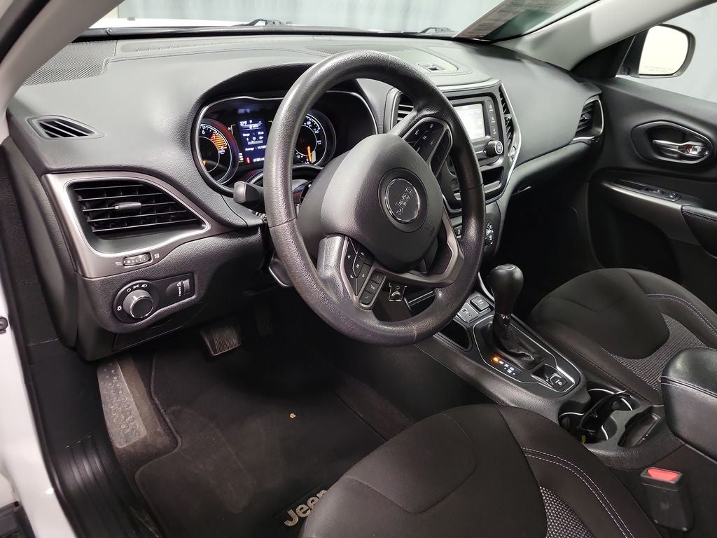 2019 Jeep Cherokee Sport