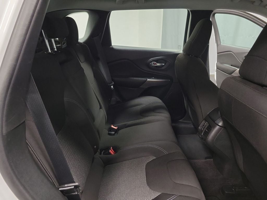 2019 Jeep Cherokee Sport