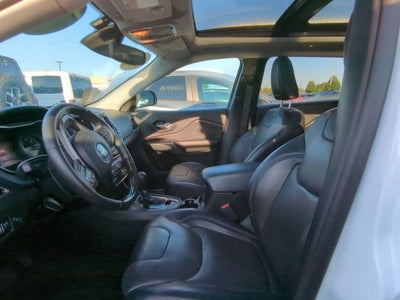 2019 Jeep Cherokee Overland