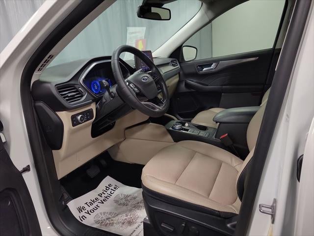 2022 Ford Escape Titanium Hybrid