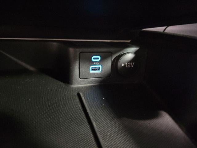2022 Ford Escape Hybrid Titanium