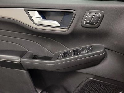2022 Ford Escape Hybrid Titanium
