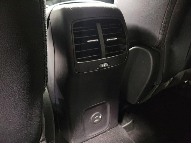 2022 Ford Escape Hybrid Titanium