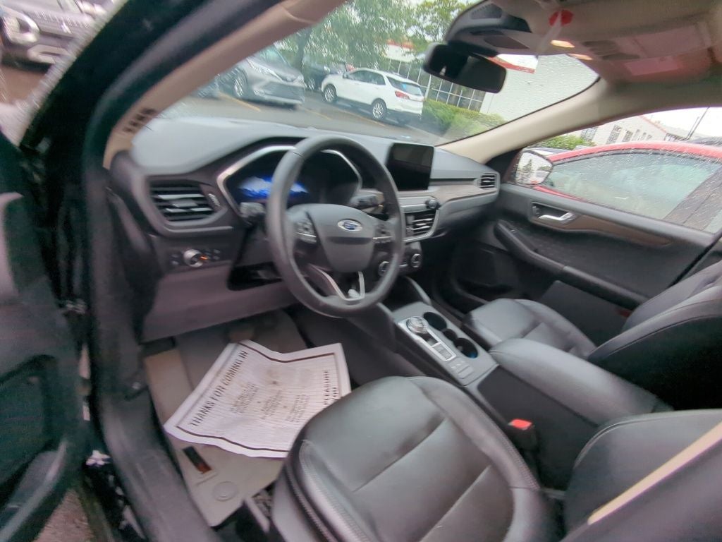 2020 Ford Escape Hybrid Titanium