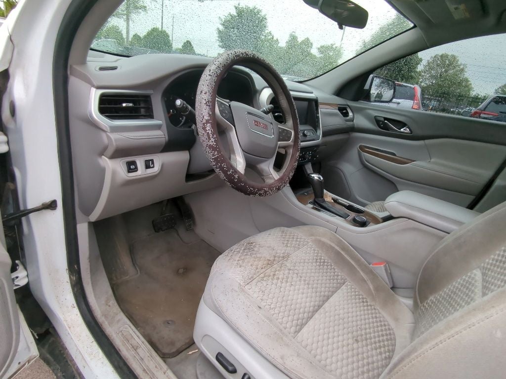 2017 GMC Acadia SLE-2