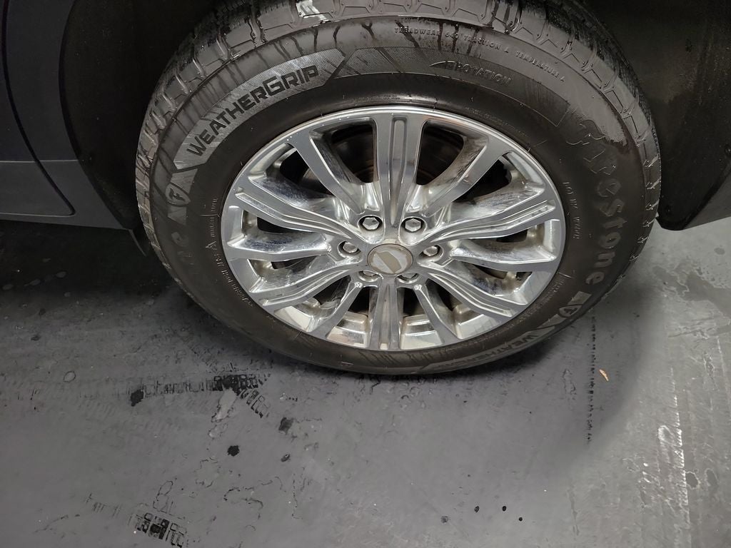 2017 Cadillac XT5 Base