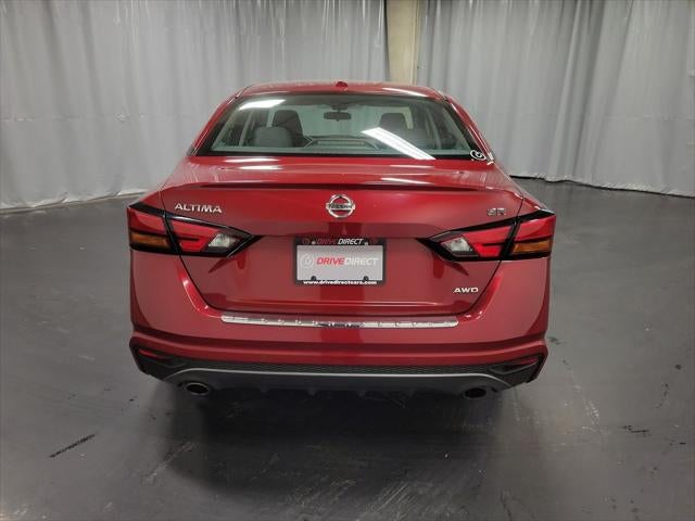 2022 Nissan Altima 2.5 SR