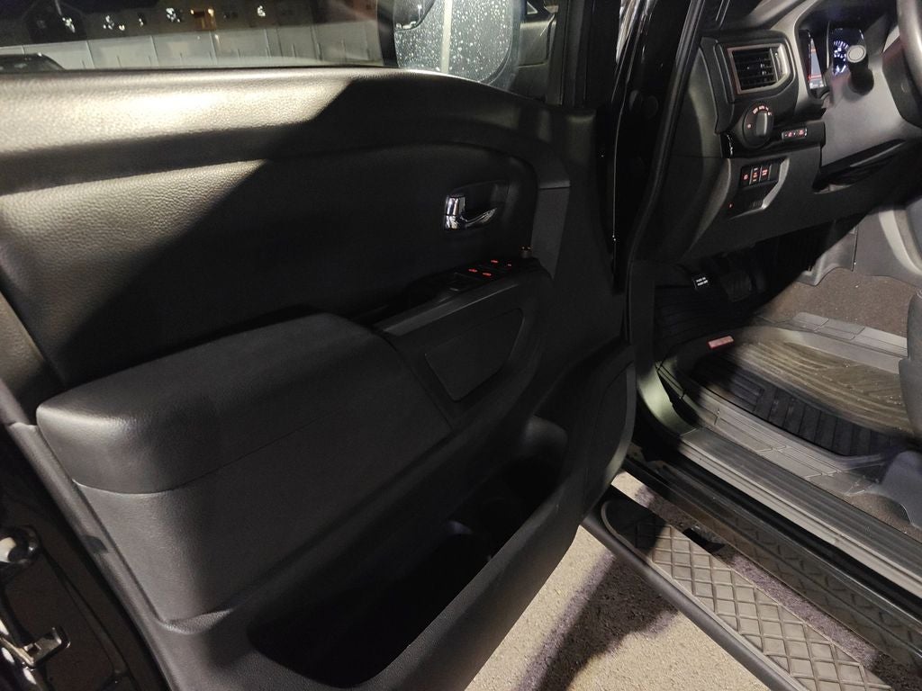 2019 Nissan Titan SV