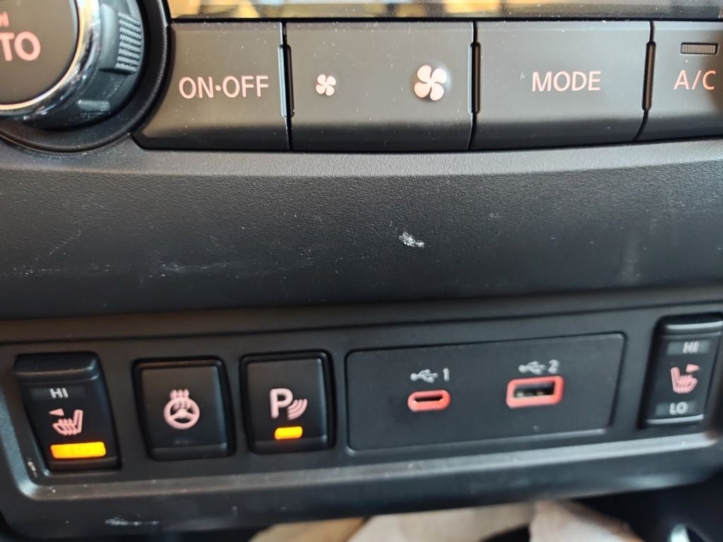 2024 Nissan Frontier SV
