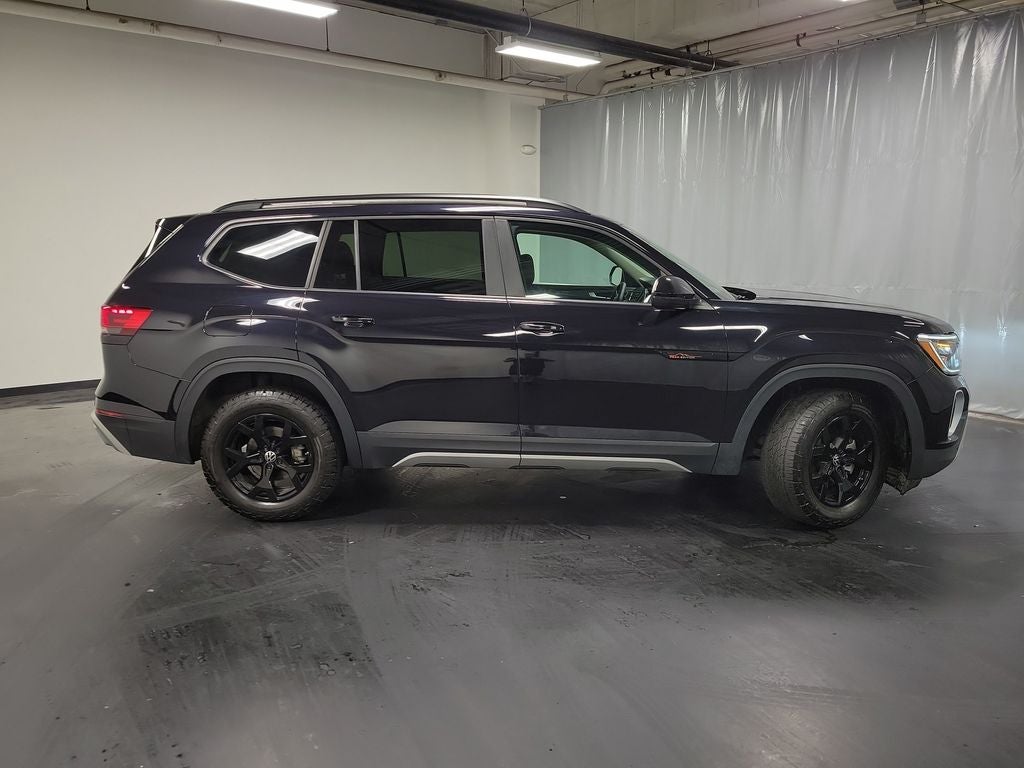 2024 Volkswagen Atlas 2.0T Peak Edition SE w/Technology