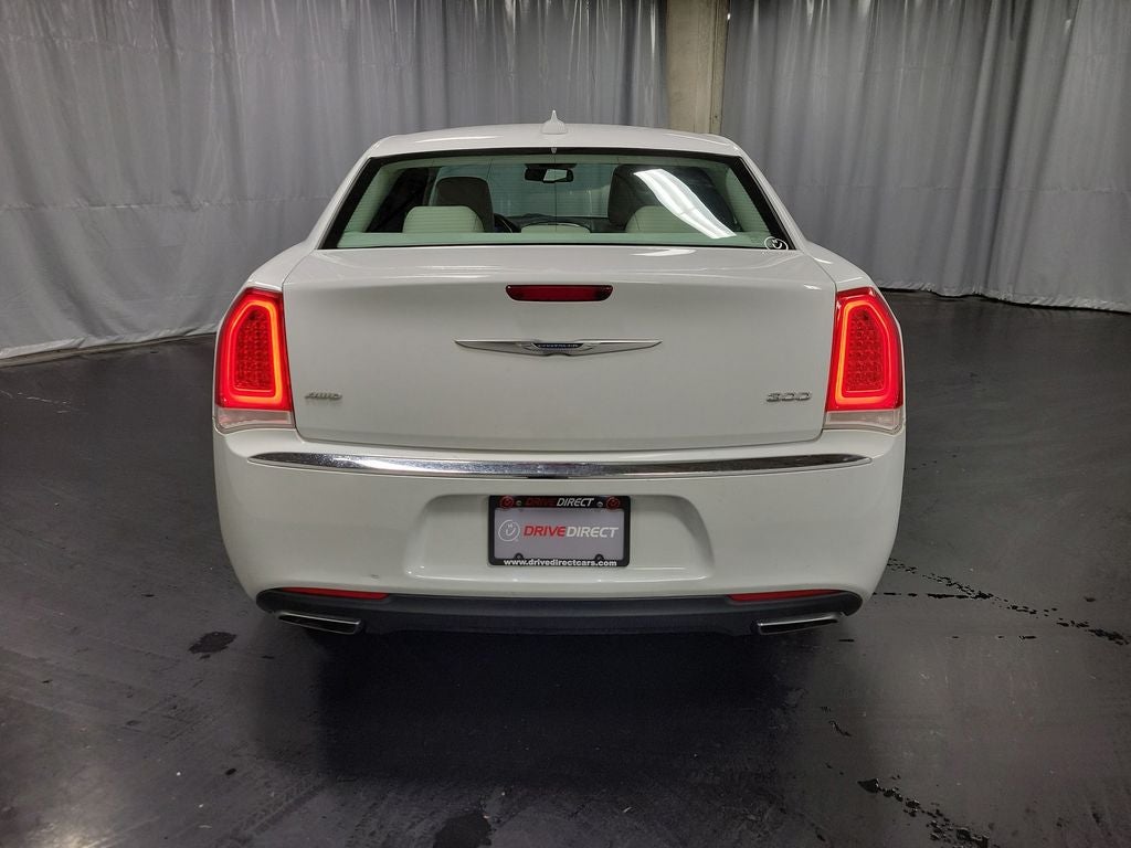 2015 Chrysler 300 Limited