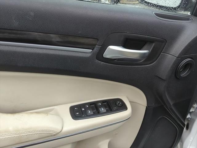 2015 Chrysler 300 Limited