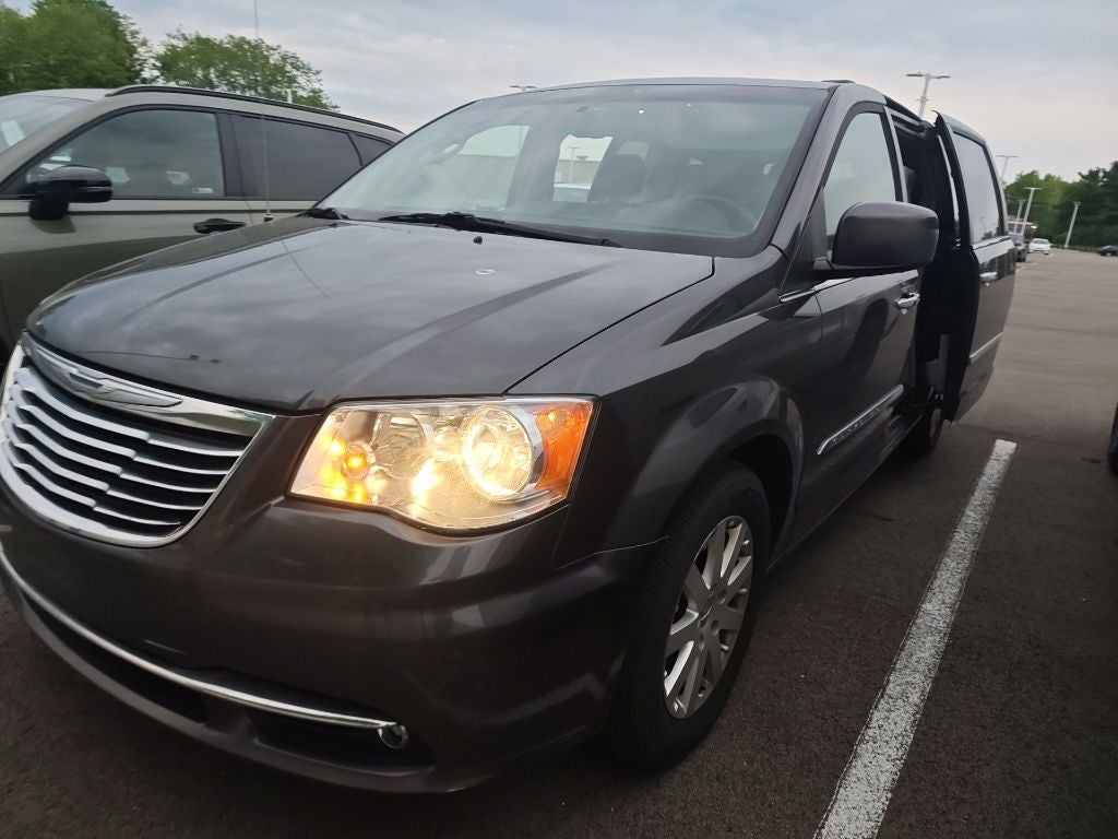 2015 Chrysler Town & Country Touring