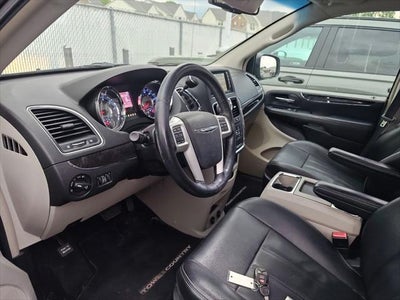 2015 Chrysler Town & Country Touring