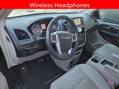 2013 Chrysler Town & Country Touring-L