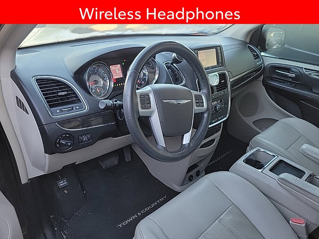 2013 Chrysler Town & Country Touring-L