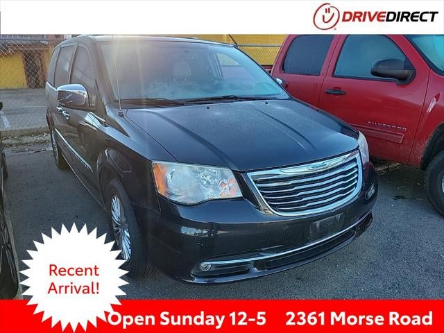 2013 Chrysler Town & Country Touring-L