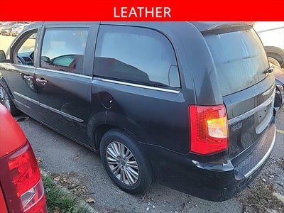 2013 Chrysler Town & Country Touring-L