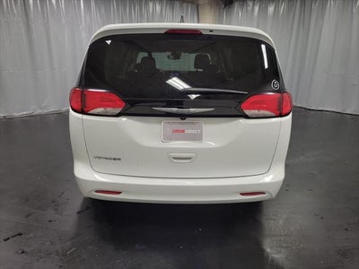 2023 Chrysler Voyager LX