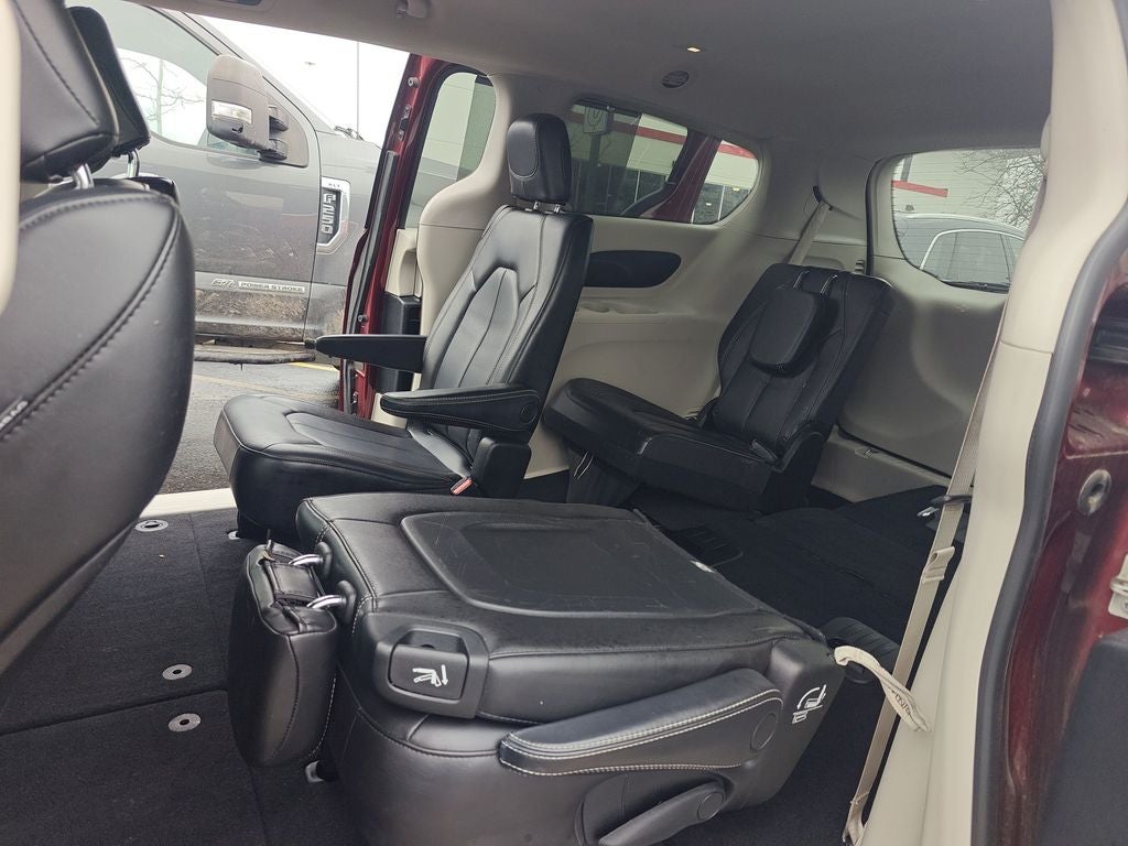 2020 Chrysler Voyager LXI