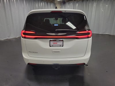 2024 Chrysler Pacifica Touring