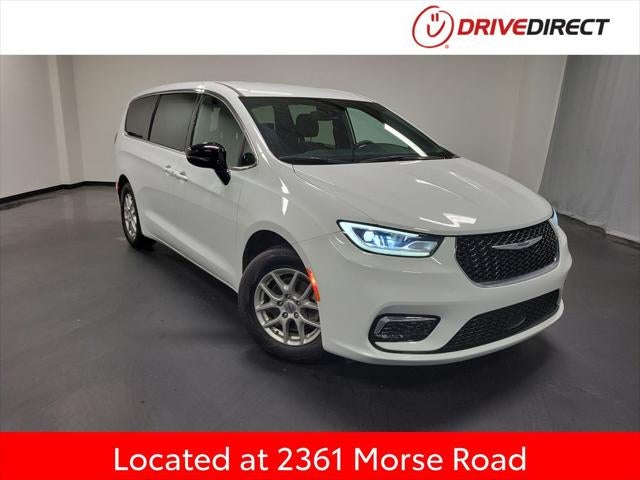 2024 Chrysler Pacifica Touring