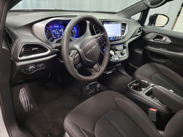 2024 Chrysler Pacifica Touring