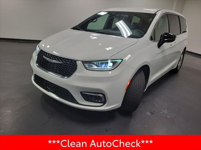 2024 Chrysler Pacifica Touring