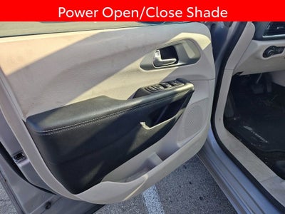 2017 Chrysler Pacifica Hybrid Platinum