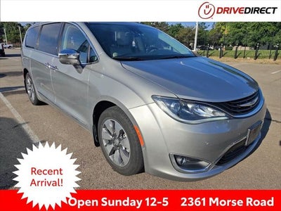 2017 Chrysler Pacifica Hybrid Platinum