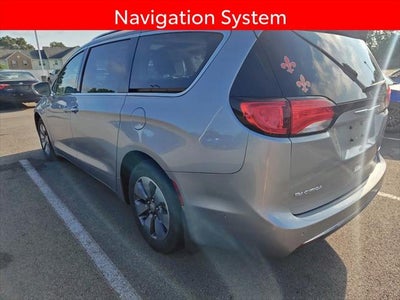 2017 Chrysler Pacifica Hybrid Platinum