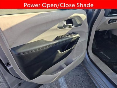 2017 Chrysler Pacifica Hybrid Platinum