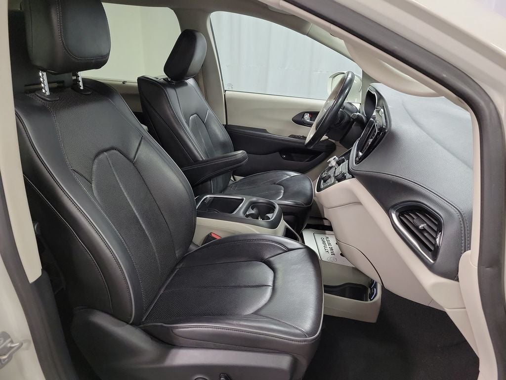 2020 Chrysler Pacifica Hybrid Limited