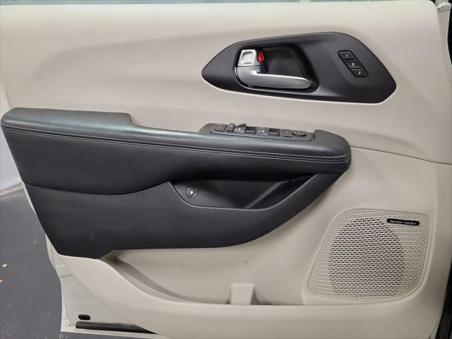 2020 Chrysler Pacifica Hybrid Limited