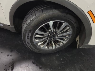 2019 Lincoln Nautilus Select
