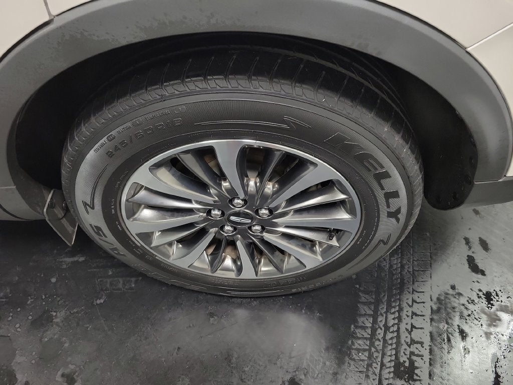2019 Lincoln Nautilus Select