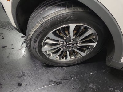 2019 Lincoln Nautilus Select