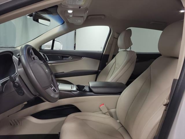 2019 Lincoln Nautilus Select