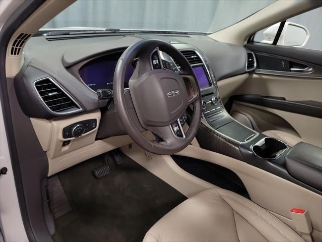 2019 Lincoln Nautilus Select