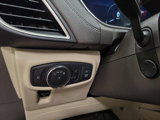 2019 Lincoln Nautilus Select