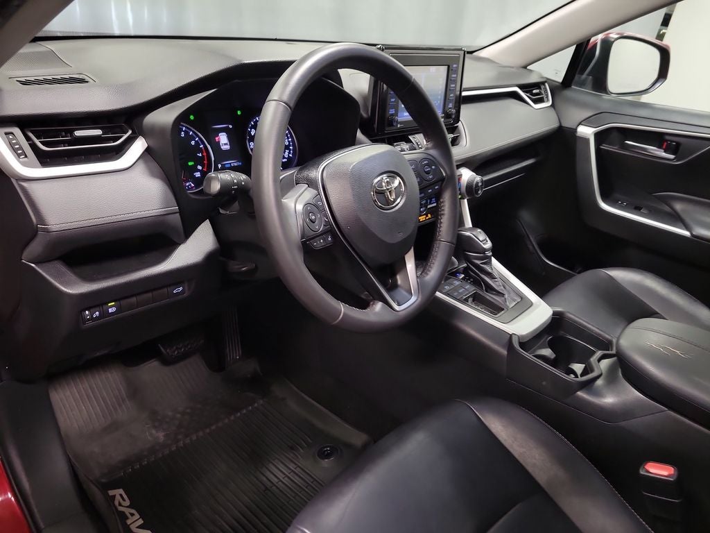 2020 Toyota RAV4 XLE Premium