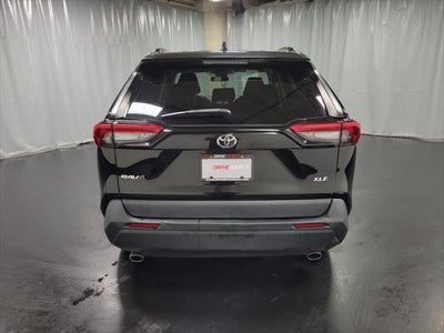 2022 Toyota RAV4 XLE
