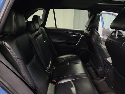 2022 Toyota RAV4 Hybrid SE