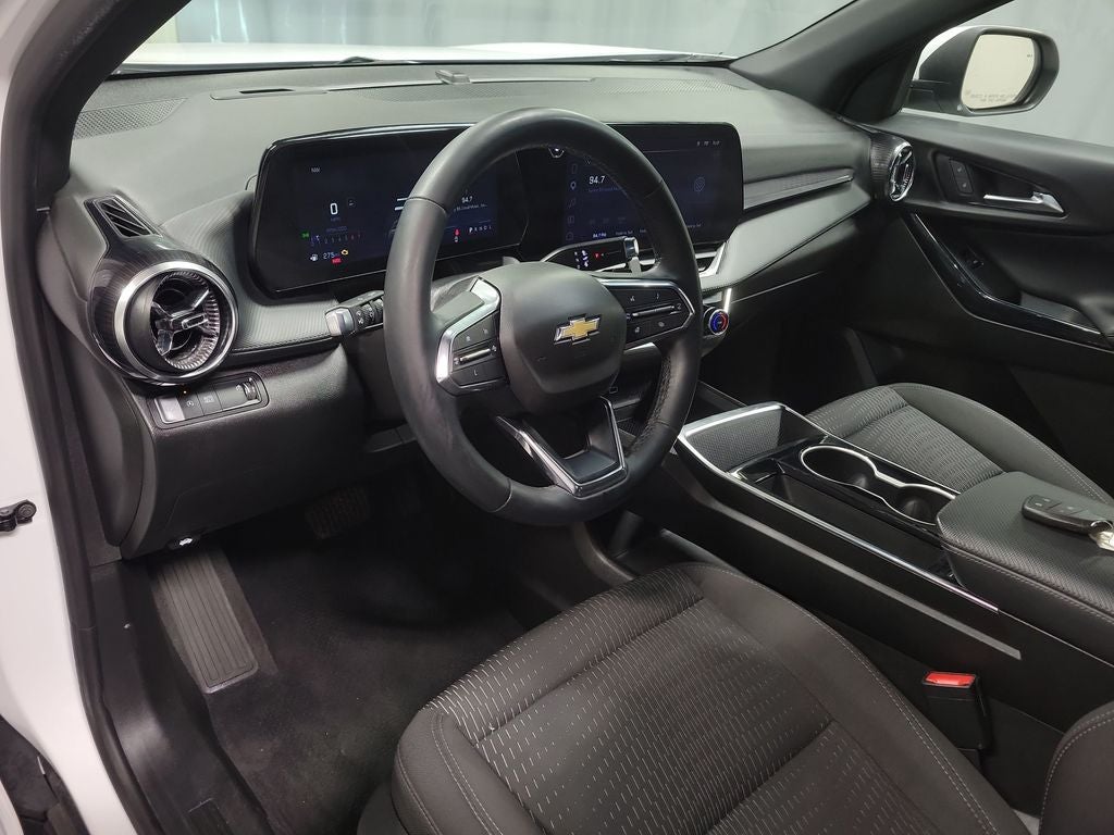 2025 Chevrolet Equinox LT - Photo 16