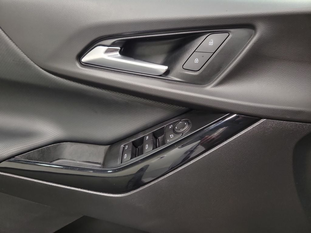 2025 Chevrolet Equinox LT - Photo 28