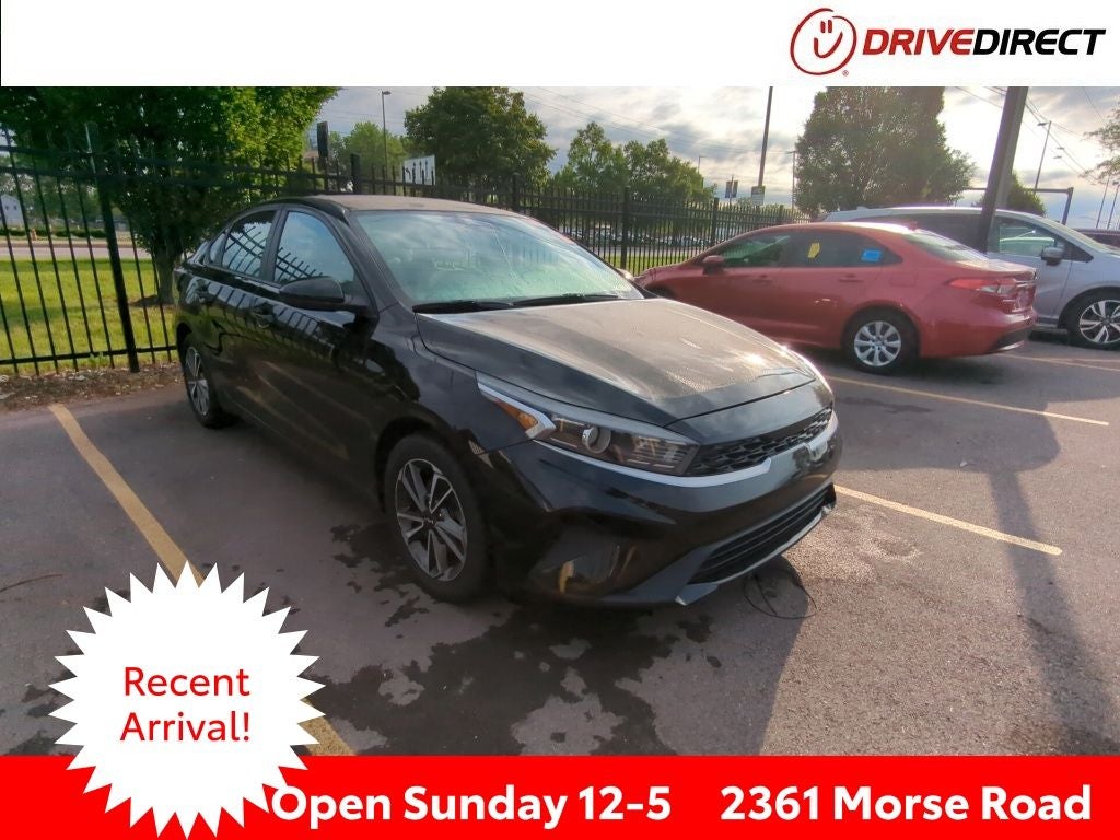 2022 Kia Forte LXS AT's photo