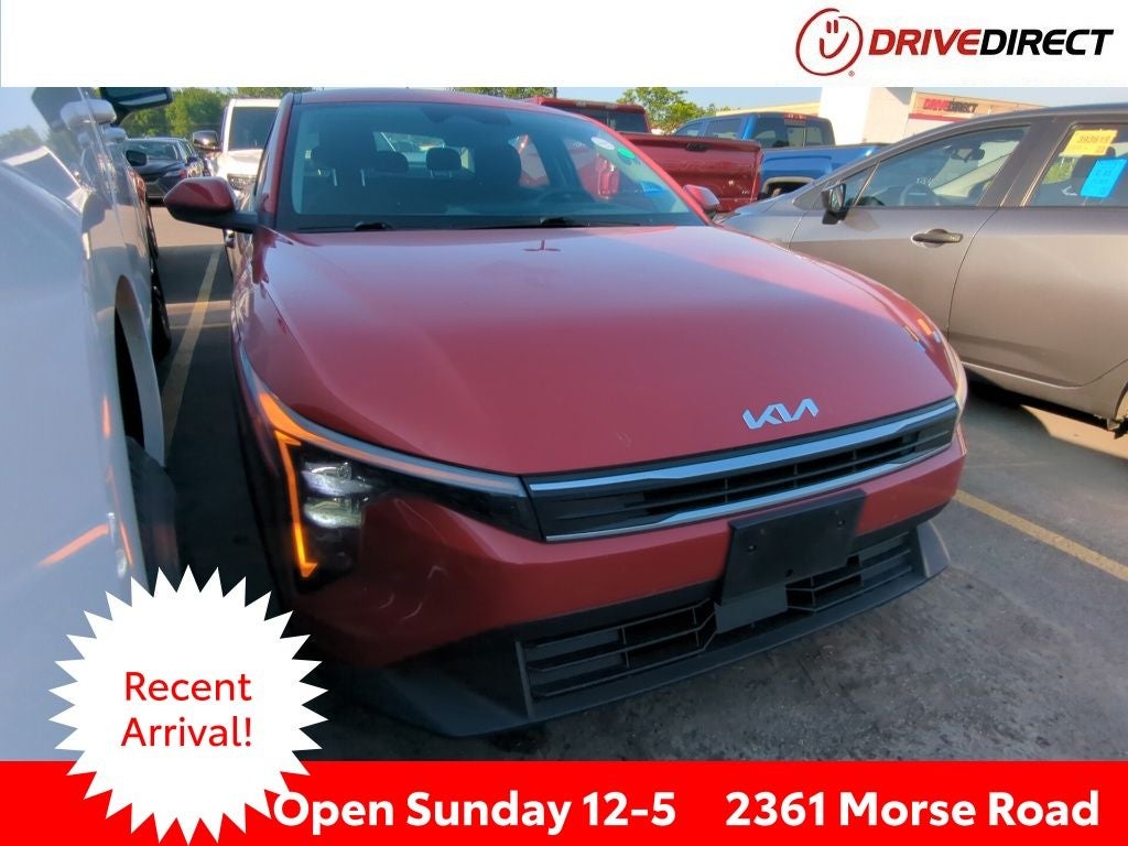 2025 Kia K4 LXS AT's photo